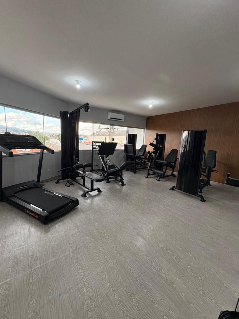 Sala de musculação montada